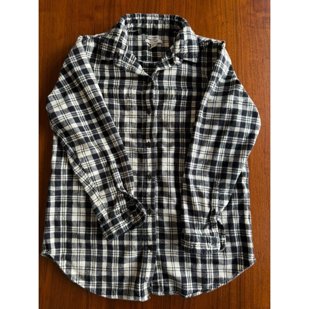 L.L. Bean Women's Relaxed Fit Scotch Plaid Flannel Black & White - Size M